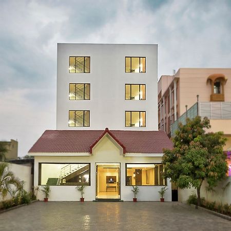 Hotel Shirdi Sai Wada Luaran gambar