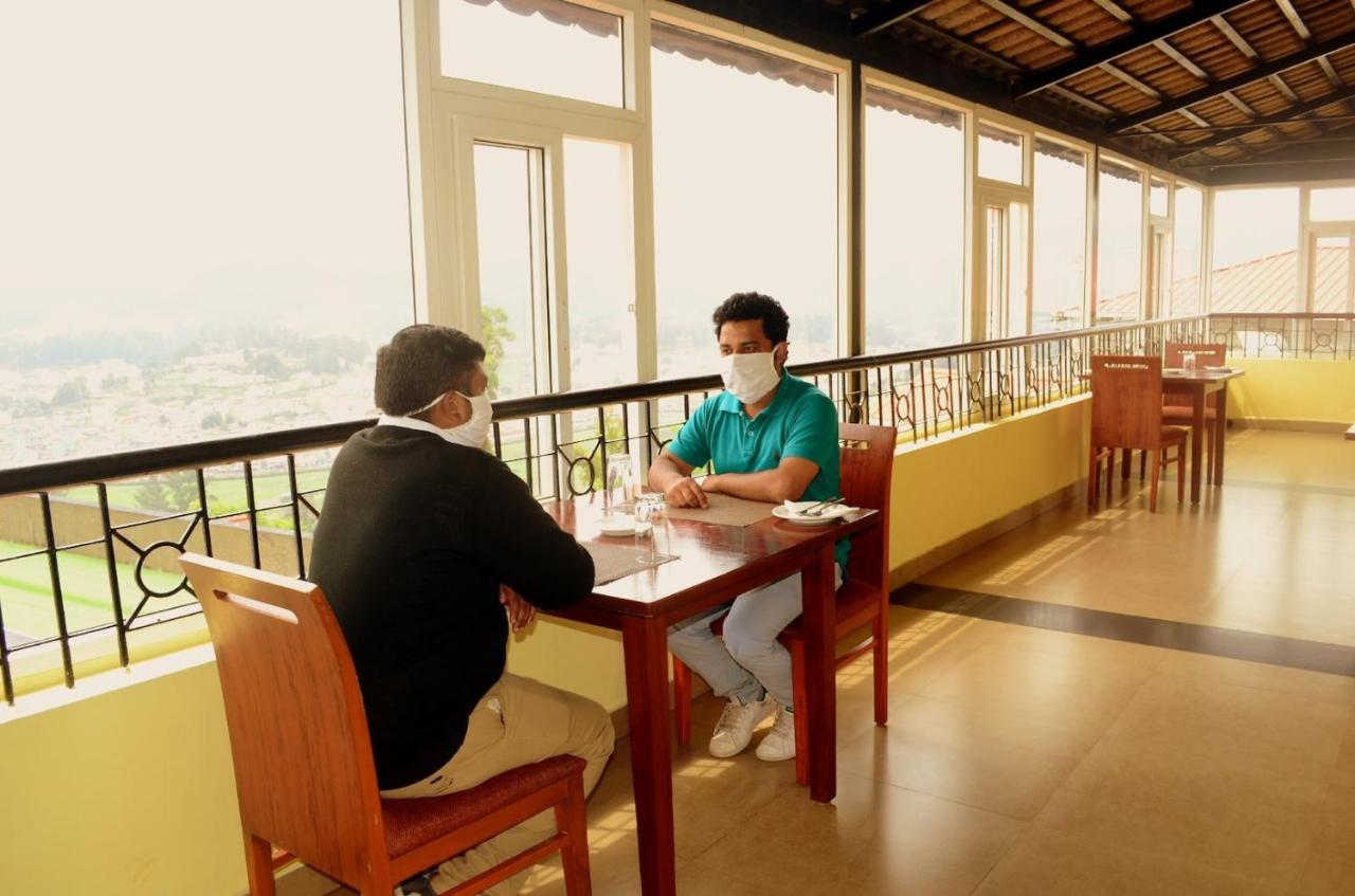 Hotel Shirdi Sai Wada Luaran gambar