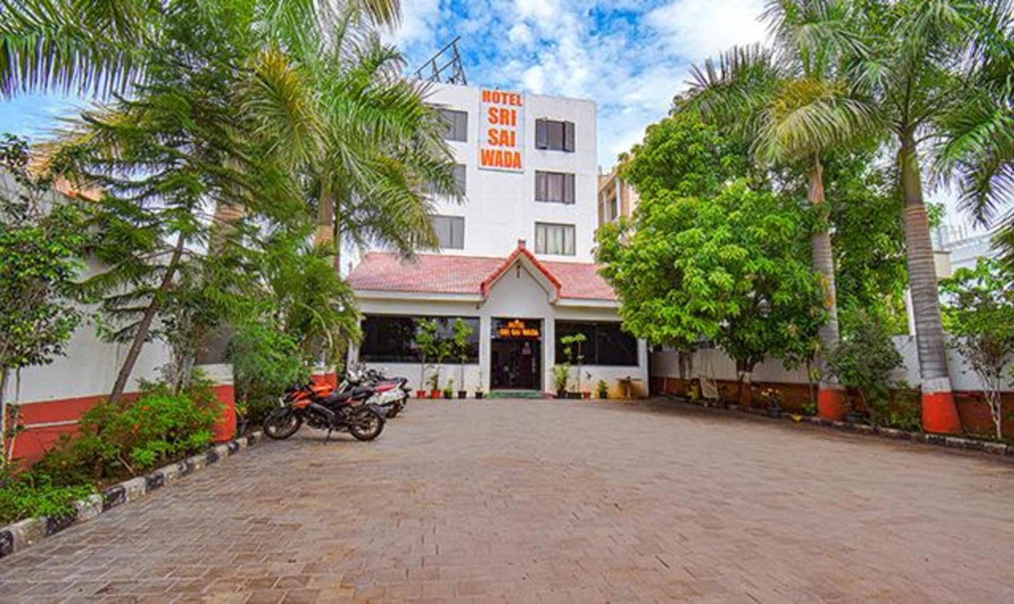 Hotel Shirdi Sai Wada Luaran gambar